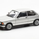 BMW 323i E21 Aspen Silber AUTOart 1:18