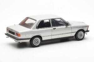 BMW 323i E21 Aspen Silber AUTOart 1:18 80430433552 Metall — Bild 3 von 8