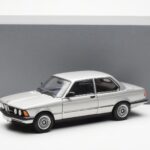 BMW 323i E21 Aspen Silber AUTOart 1:18 - image 8 of 8