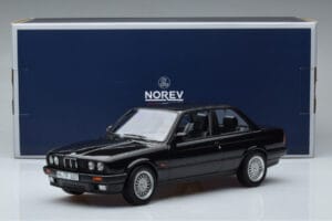 BMW 325i E30 Schwarz Norev 1:18 183203 Metall — Bild 6 von 6