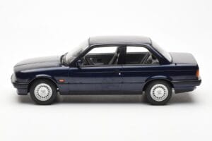 BMW 325i E30 Blau Metallic Norev 1:18 183201 Metall — Bild 3 von 6