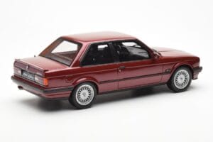 BMW 325i E30 Bordeaux Metallic Otto 1:18 OT102 Resin — Bild 2 von 6