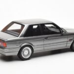 BMW 325i E30 Grau Metallic Otto 1:18 - image 2 of 6