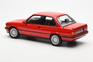 BMW 325i E30 Rot Norev 1:18 183202 Metall — Bild 5 von 6
