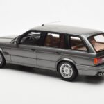 BMW 325i E30 Touring Grau Otto 1:18 - image 5 of 6
