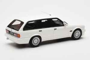 BMW 325i E30 Touring M Package Weiß Otto 1:18 OT238 Resin — Bild 2 von 5