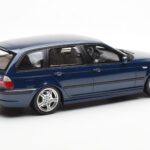 BMW 330i E46 Touring Blau Otto 1:18 - image 2 of 6