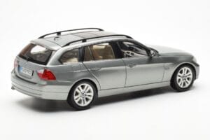 BMW 330i E91 Touring Grau Metallic Kyosho 1:18 80430394359 Metall — Bild 3 von 8