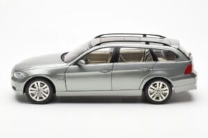 BMW 330i E91 Touring Grau Metallic Kyosho 1:18 80430394359 Metall — Bild 4 von 8