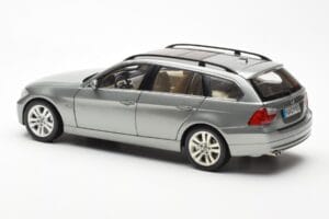 BMW 330i E91 Touring Grau Metallic Kyosho 1:18 80430394359 Metall — Bild 7 von 8