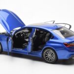 BMW 330i G20 Portimao Blau Metallic Norev 1:18 - image 5 of 8