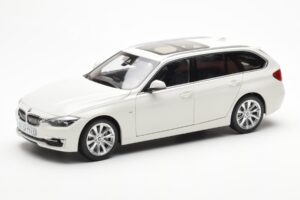 BMW 335i F31 Touring Alpine Weiß Paragon 1:18