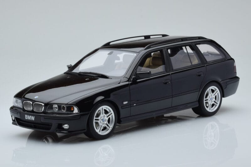 BMW 540 E39 Touring M Package Schwarz Otto 1:18