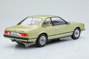 BMW 628 CSi E24 Hellgrün MCG 1:18 MCG18163 Metall — Bild 2 von 5
