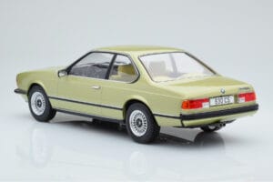 BMW 628 CSi E24 Hellgrün MCG 1:18 MCG18163 Metall — Bild 4 von 5