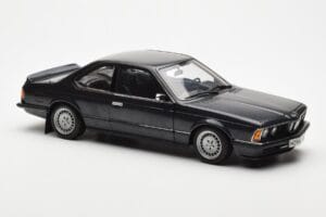 BMW 635 CSi E24 Diamant Schwarz Metallic AUTOart 1:18 70521 Metall — Bild 6 von 8