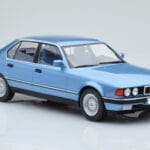 BMW 7 Series E32 730i Blau MCG 1:18 MCG18160 Metall - image 3 of 5