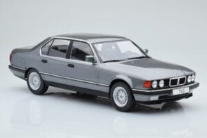 BMW 7 Series E32 740i Silber MCG 1:18 MCG18161 Metall — Bild 3 von 5