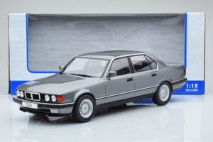 BMW 7 Series E32 740i Silber MCG 1:18 MCG18161 Metall — Bild 5 von 5