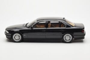 BMW 750iL E38 Schwarz Otto 1:18 OT609 Resin — Bild 3 von 6