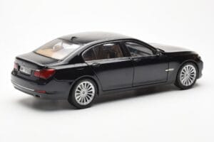 BMW 750Li F02 Facelift Carbon Schwarz Kyosho 1:18 08784BK Metall — Bild 3 von 8