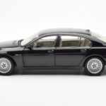 BMW 760Li E66 Schwarz Kyosho 1:18 - image 4 of 9