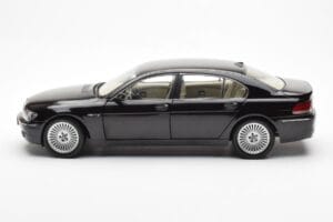 BMW 760Li E66 Schwarz Kyosho 1:18 08572BK Metall — Bild 4 von 9