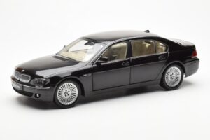 BMW 760Li E66 Schwarz Kyosho 1:18