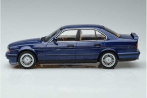 BMW Alpina B10 4.6 E34 Blau MCG 1:18 MCG18230 Metall — Bild 3 von 6