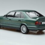 BMW Alpina B10 4.6 E34 Grün MCG 1:18 MCG18229 Metall - image 5 of 6