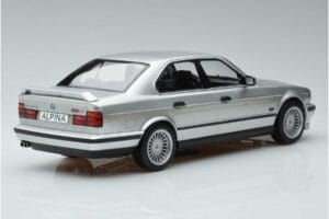 BMW Alpina B10 4.6 E34 Silber MCG 1:18 MCG18231 Metall — Bild 2 von 5