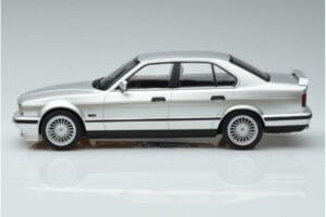 BMW Alpina B10 4.6 E34 Silber MCG 1:18 MCG18231 Metall — Bild 3 von 5