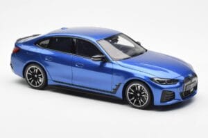 BMW i4 M50 G26 Blau Otto 1:18 OT453 Resin — Bild 4 von 6