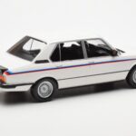 BMW M535i E12 Weiß Norev 1:18 - image 2 of 5