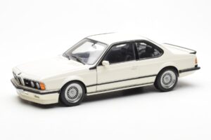 BMW M635 CSi E24 Weiß Dealer Edition AUTOart 1:18