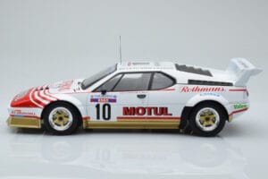 BMW M1 Motul #10 B. Darniche / A. Mahe Rally Tour de Corse 1982 IXO 1:18 18RMC114 Metall — Bild 3 von 6