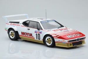 BMW M1 Motul #10 B. Darniche / A. Mahe Rally Tour de Corse 1982 IXO 1:18 18RMC114 Metall — Bild 4 von 6