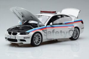 BMW M3 E92 MotoGP Safety Car 2008 Kyosho 1:18 08736GP Metall — Bild 2 von 7