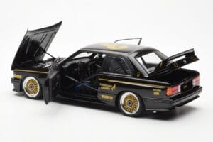 BMW M3 E30 #3 J. Richards Austrian Airlines ATCC 1987 AUTOart 1:18 88745 Metall — Bild 5 von 8
