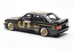 BMW M3 E30 #3 J. Richards Austrian Airlines ATCC 1987 AUTOart 1:18 88745 Metall — Bild 7 von 8
