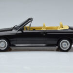 BMW M3 E30 Cabriolet Schwarz Otto 1:18 - image 3 of 6