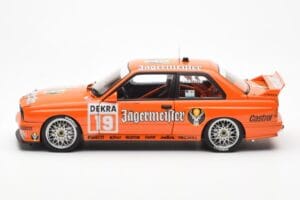 BMW M3 E30 #19 A. Hahne Jägermeister DTM 1992 AUTOart 1:18 89248 Metall — Bild 4 von 8