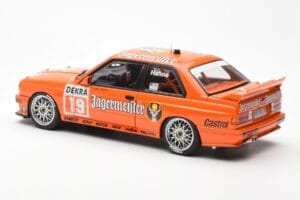 BMW M3 E30 #19 A. Hahne Jägermeister DTM 1992 AUTOart 1:18 89248 Metall — Bild 7 von 8
