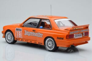 BMW M3 E30 Jagermeister #19 A. Hahne DTM Nurburgring 1992 IXO 1:18 18RMC082A Metall — Bild 5 von 6
