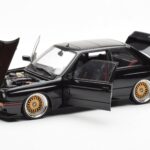 BMW M3 E30 Sport Evolution Schwarz Custom Wheels AUTOart 1:18 - image 2 of 8