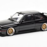 BMW M3 E30 Sport Evolution Schwarz Custom Wheels AUTOart 1:18