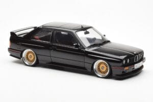 BMW M3 E30 Sport Evolution Schwarz Custom Wheels AUTOart 1:18 70562 Metall — Bild 6 von 8
