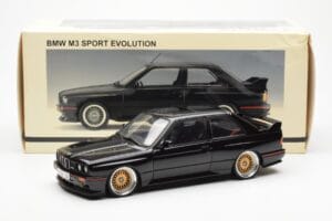 BMW M3 E30 Sport Evolution Schwarz Custom Wheels AUTOart 1:18 70562 Metall — Bild 8 von 8