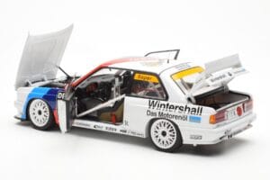 BMW M3 E30 #11 S. Soper Warsteiner DTM 1991 AUTOart 1:18 89146 Metall — Bild 5 von 8
