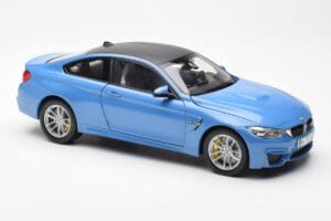 BMW M4 F82 Yas Marina Blau Paragon 1:18 PA-97102 Metall — Bild 6 von 8